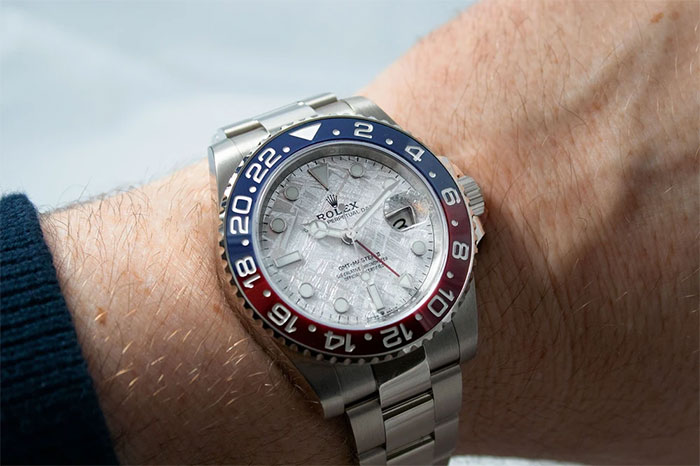 dong-ho-5 Rolex Oyster Perpetual GMT-Master II với mặt đá thiên thạch.