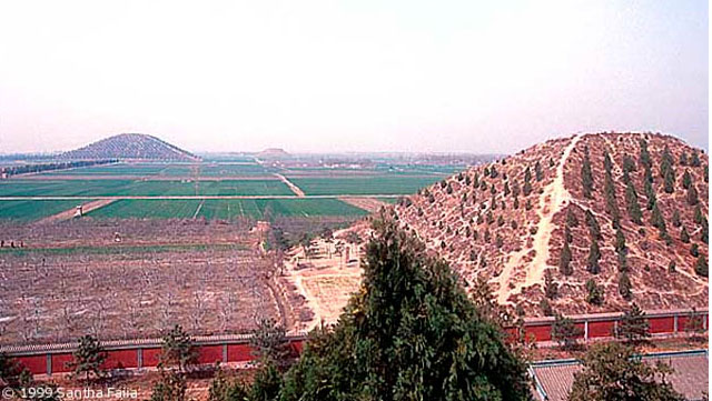 kim-tu-thap-trung-quoc-2