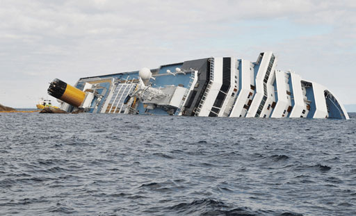 Năm 2012: lật tàu Costa Concordia Năm 2012: lật tàu Costa Concordia