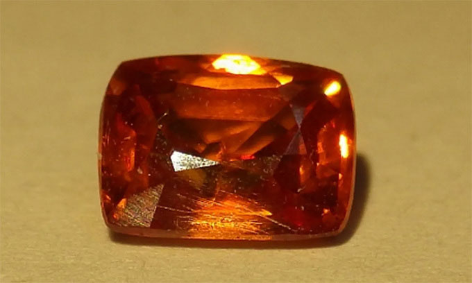 mau-vat-kyawthuite Mẫu vật duy nhất của kyawthuite.