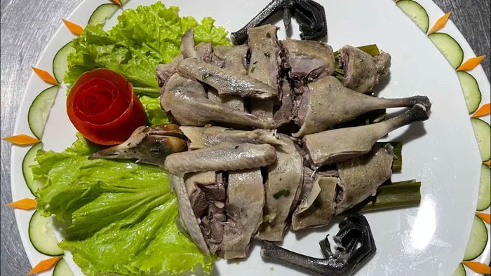 mon-an-tu-chim-sam-cam Các món ăn chế biến từ Sâm cầm rất bổ dưỡng và quý.