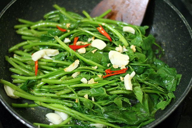 rau-lang Rau lang có thể chế biến thành nhiều món ăn khác nhau.