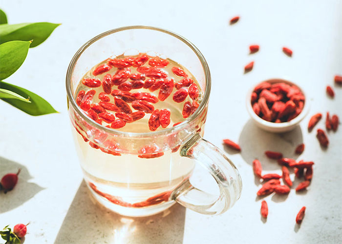 tra-ky-tu Sử dụng trà kỷ tử giúp giảm cholesterol xấu và ngăn ngừa bệnh tim mạch.