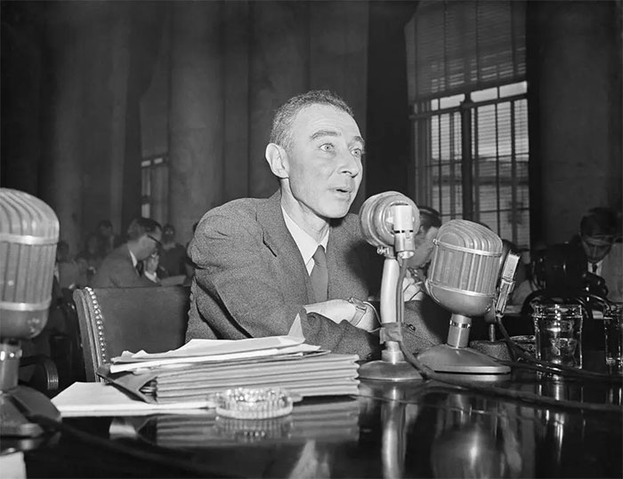 Oppenheimer chưa bao giờ giành được giải thưởng Nobel dù được đề cử tới 3 lần.