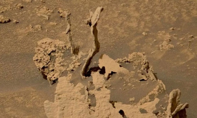 sao-hoa-1 Cột đá hình dáng khác thường do Curiosity phát hiện. Ảnh: NASA