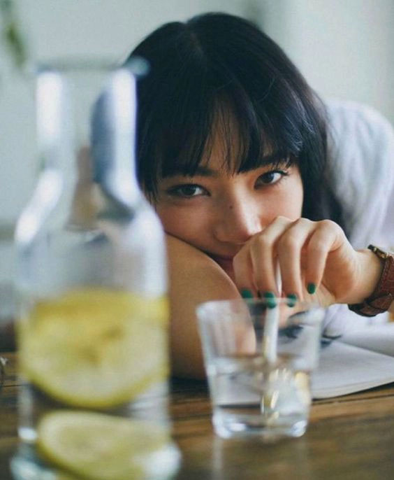 uong-nhieu-nuoc Uống quá nhiều nước đôi khi gây ra bệnh nặng và thậm chí tử vong.