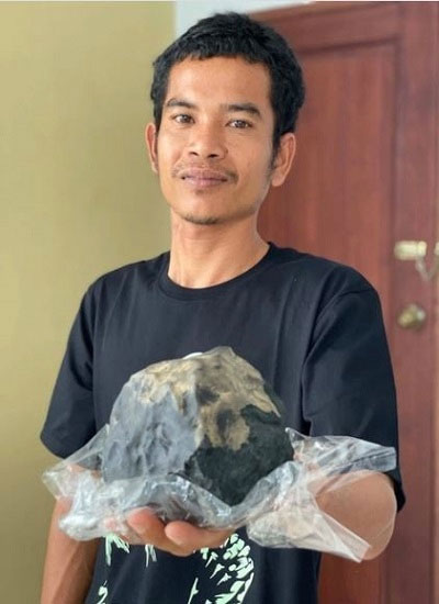 Josua Hutagalung và khối thiên thạch lớn hiếm gặp