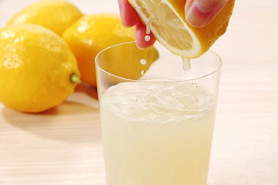 Khi pha nước chanh nên pha loãng Khi pha nước chanh nên pha loãng