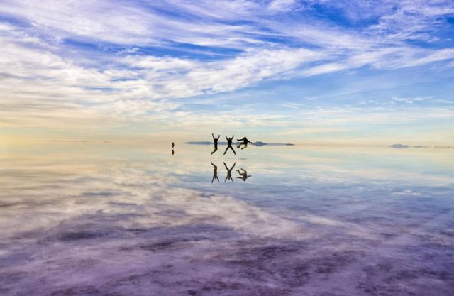 salar-de-uyuni Salar de Uyuni được coi là cánh đồng muối lớn nhất thế giới